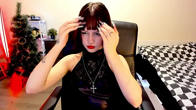 LiyaLuna online show from 12-17-25, 01:38