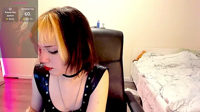 LiyaLuna online show from 12-01-25, 01:01