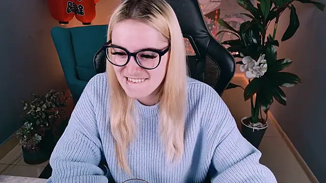 Stef Nicks online show from 09-25-25, 05:24