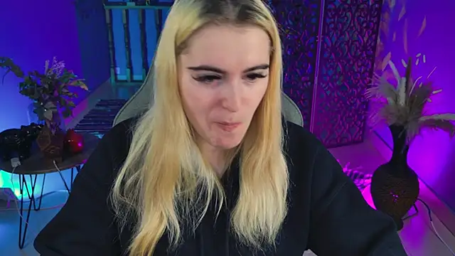 Stef Nicks online show from 10-06-25, 06:25