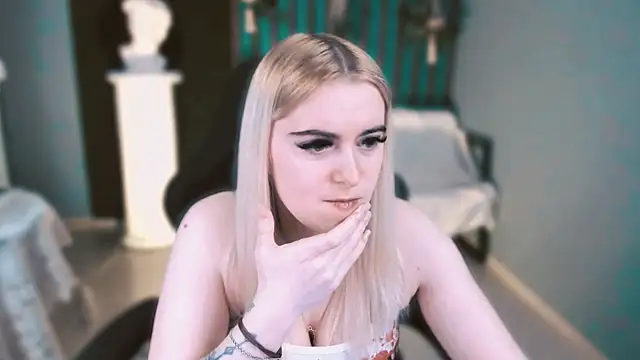 Snapshot of Stef_Nicks chatting on 03-01-26, 09:09 Stef Nicks online show from 03-01-26, 09:09