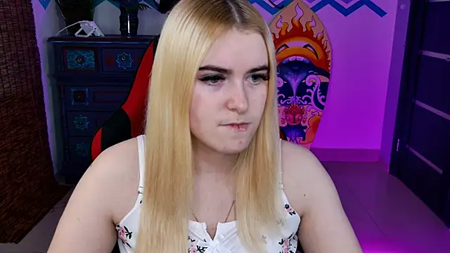 Stef Nicks online show from 11-28-25, 09:09