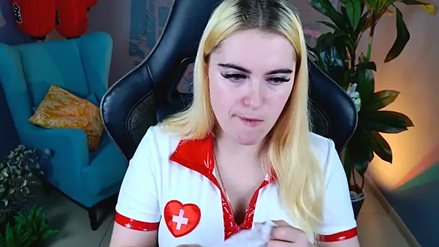 Stef Nicks online show from 09-22-25, 05:13