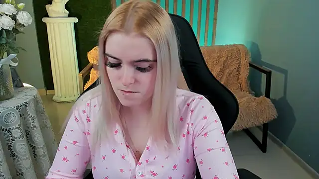 Snapshot of Stef_Nicks chatting on 02-02-26, 09:08 Stef Nicks online show from 02-02-26, 09:08