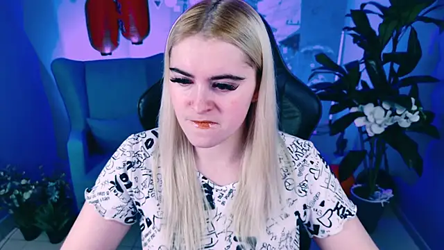 Stef Nicks online show from 11-06-25, 09:24