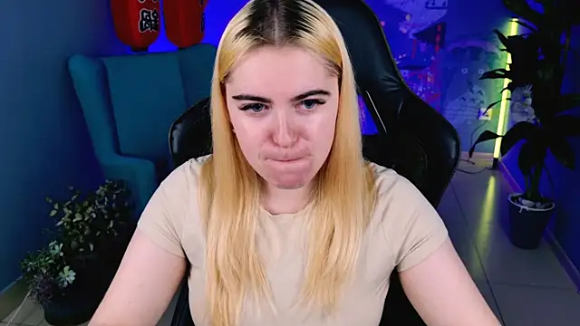 Stef Nicks online show from 09-12-25, 06:02