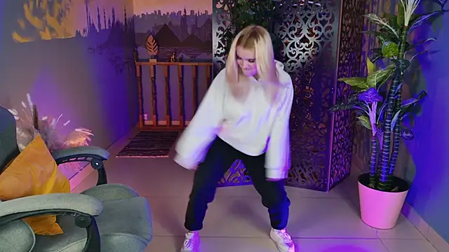 Stef Nicks online show from 11-08-25, 09:13