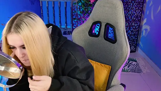 Stef Nicks online show from 09-29-25, 05:25