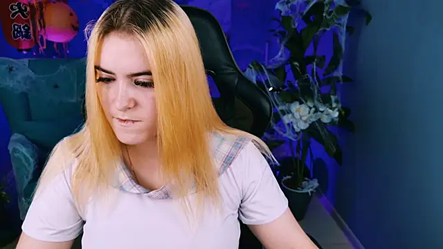 Stef Nicks online show from 10-21-25, 09:19