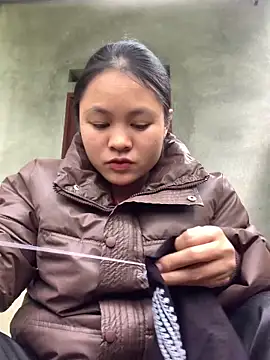 NhuFox online show from 12-18-25, 06:18