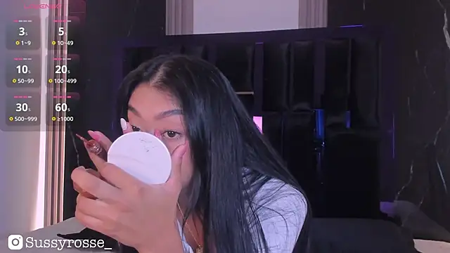 Snapshot of Sussyrosse_ chatting on 09-08-25, 09:03 Sussyrosse  online show from 09-08-25, 09:03