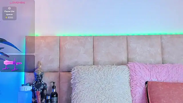 KarolBlanco online show from 11-16-25, 07:18