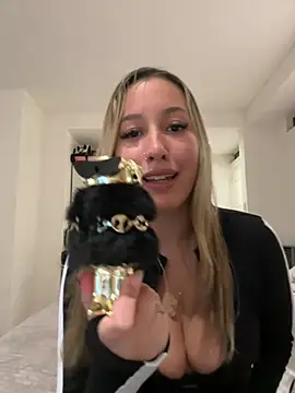 miagarcia250 online show from 04-22-26, 02:51