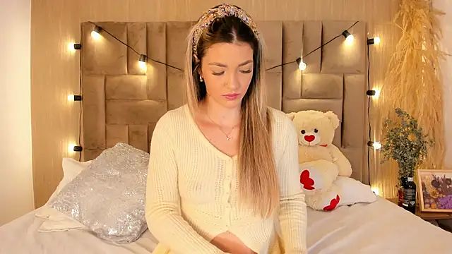 ClaradelMar online show from 01-13-26, 10:19