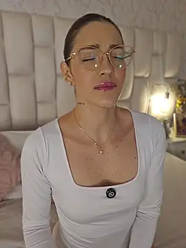 Snapshot of ClaradelMar chatting on 06-30-26, 10:15 ClaradelMar online show from 06-30-26, 10:15
