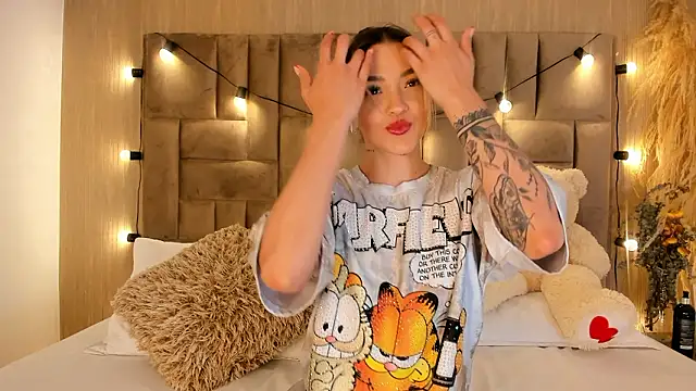 Snapshot of ClaradelMar chatting on 02-08-26, 09:29 ClaradelMar online show from 02-08-26, 09:29