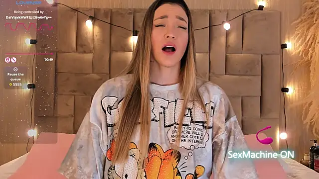 ClaradelMar online show from 09-29-25, 11:38