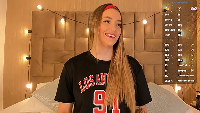 ClaradelMar online show from 09-20-25, 10:53