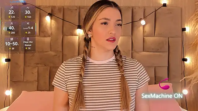 ClaradelMar online show from 09-30-25, 10:54