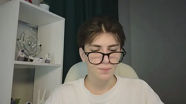 Oliver Starboy online show from 09-19-25, 05:44