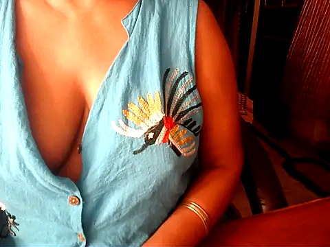 Snapshot of Anaconda-Mall chatting on 06-25-26, 04:34 Anaconda-Mall online show from 06-25-26, 04:34