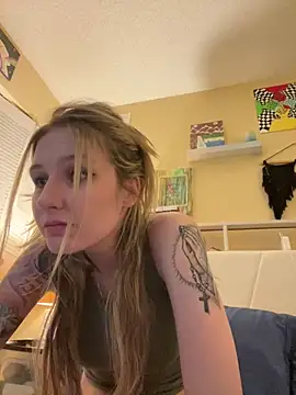 Snapshot of AutumnTides chatting on 02-03-26, 10:37 AutumnTides online show from 02-03-26, 10:37