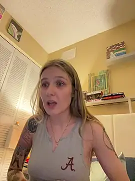 Snapshot of AutumnTides chatting on 02-18-26, 12:41 AutumnTides online show from 02-18-26, 12:41