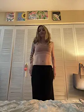 Snapshot of AutumnTides chatting on 03-11-26, 09:20 AutumnTides online show from 03-11-26, 09:20