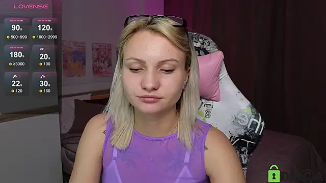 Snapshot of Cameronlovely_ chatting on 09-20-25, 08:52 Cameronlovely online show from 09-20-25, 08:52