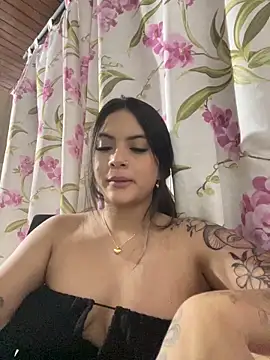 AmyMartinelli online show from 10-05-25, 12:34