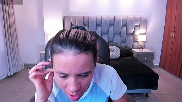 Snapshot of Celestee_rain chatting on 09-24-25, 11:17 Celestee rain online show from 09-24-25, 11:17