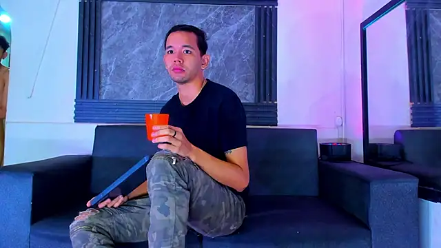 jeremytonner online show from 11-20-25, 04:13