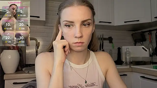 Snapshot of Edena_ chatting on 06-12-26, 01:20 Edena online show from 06-12-26, 01:20
