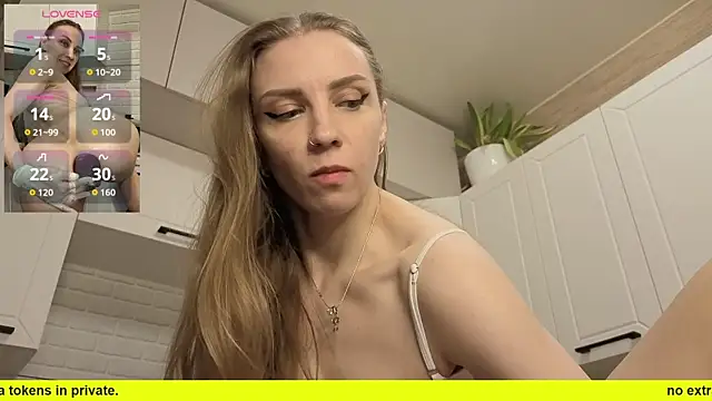 Edena  online show from 04-04-26, 04:02