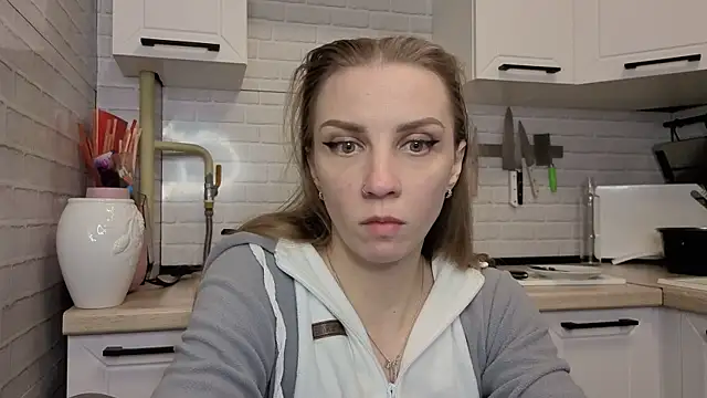 Edena  online show from 04-10-26, 07:54