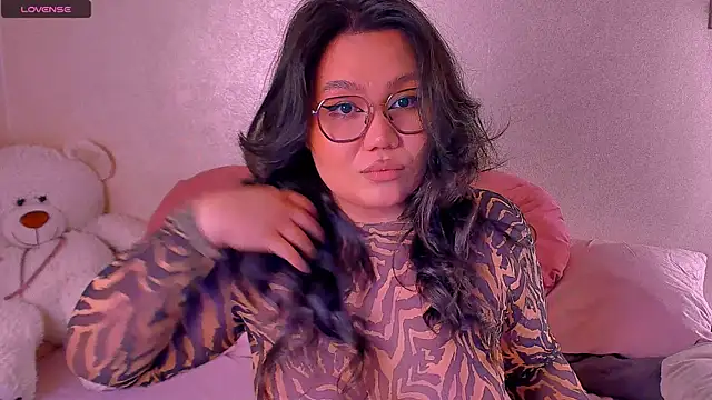 KellyOldridge online show from 09-15-25, 07:36