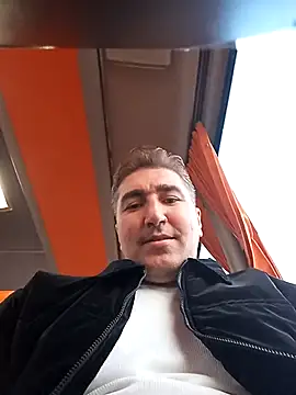 Snapshot of mert0359 chatting on 10-14-25, 05:19 mert0359 online show from 10-14-25, 05:19