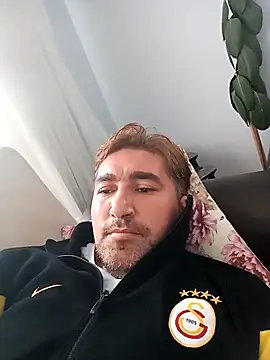 Snapshot of mert0359 chatting on 09-29-25, 10:11 mert0359 online show from 09-29-25, 10:11