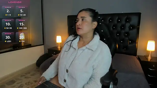 amanda noir online show from 09-11-25, 03:06