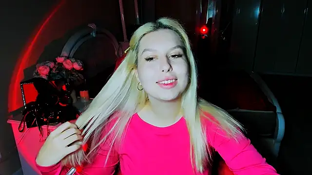 ChloeRicc online show from 10-29-25, 04:33