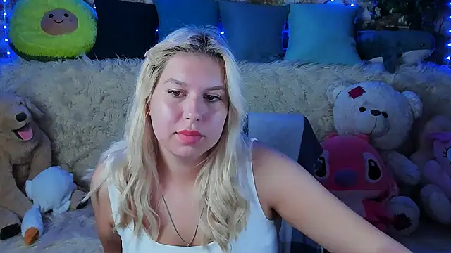 ChloeRicc online show from 09-08-25, 03:00