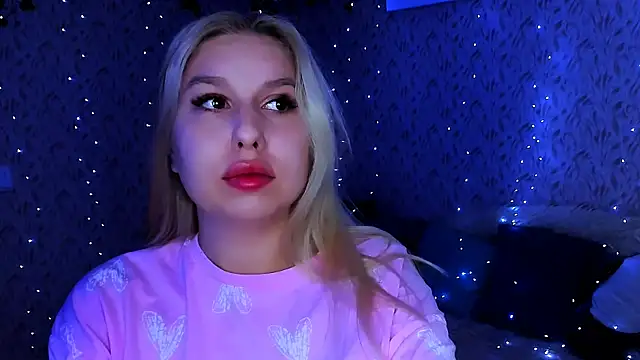 ChloeRicc online show from 09-27-25, 07:53
