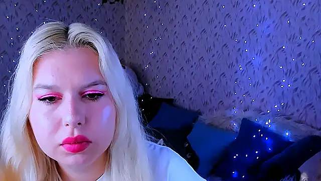 ChloeRicc online show from 10-07-25, 08:26