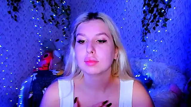 ChloeRicc online show from 11-11-25, 08:03