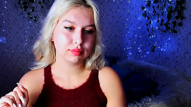 ChloeRicc online show from 10-12-25, 09:43