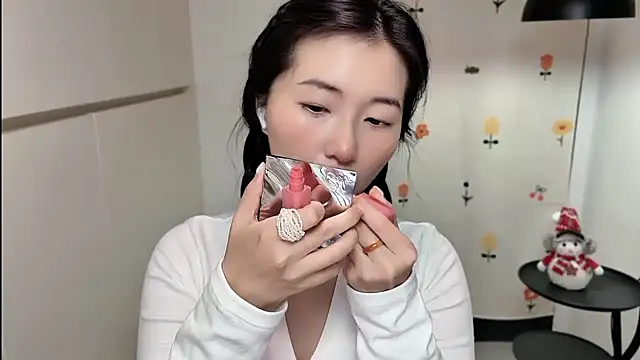 Rosalind xixi online show from 03-13-26, 06:18