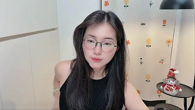Rosalind xixi online show from 04-30-26, 02:57