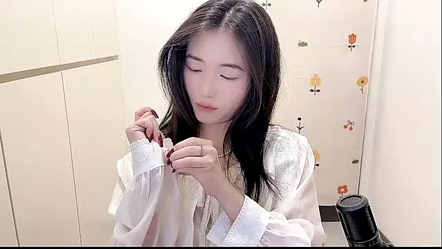 Rosalind xixi online show from 10-13-25, 08:49