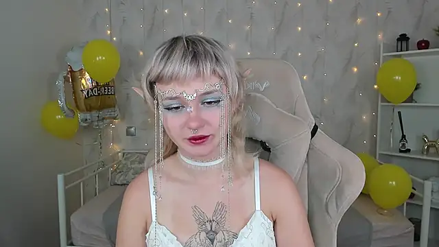 Tori Cutie online show from 10-05-25, 12:12