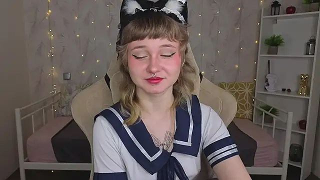 Tori Cutie online show from 04-22-26, 12:06